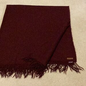 PACAS, wine colored, throw from baby alpaca fiber made in Peru